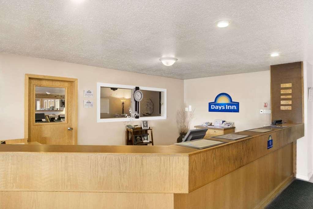 Baymont By Wyndham Manistee Hotell Inreriör bild