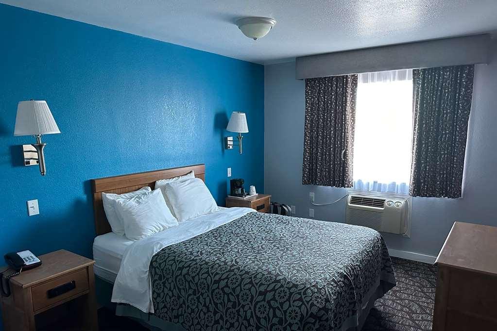 Baymont By Wyndham Manistee Hotell Rum bild